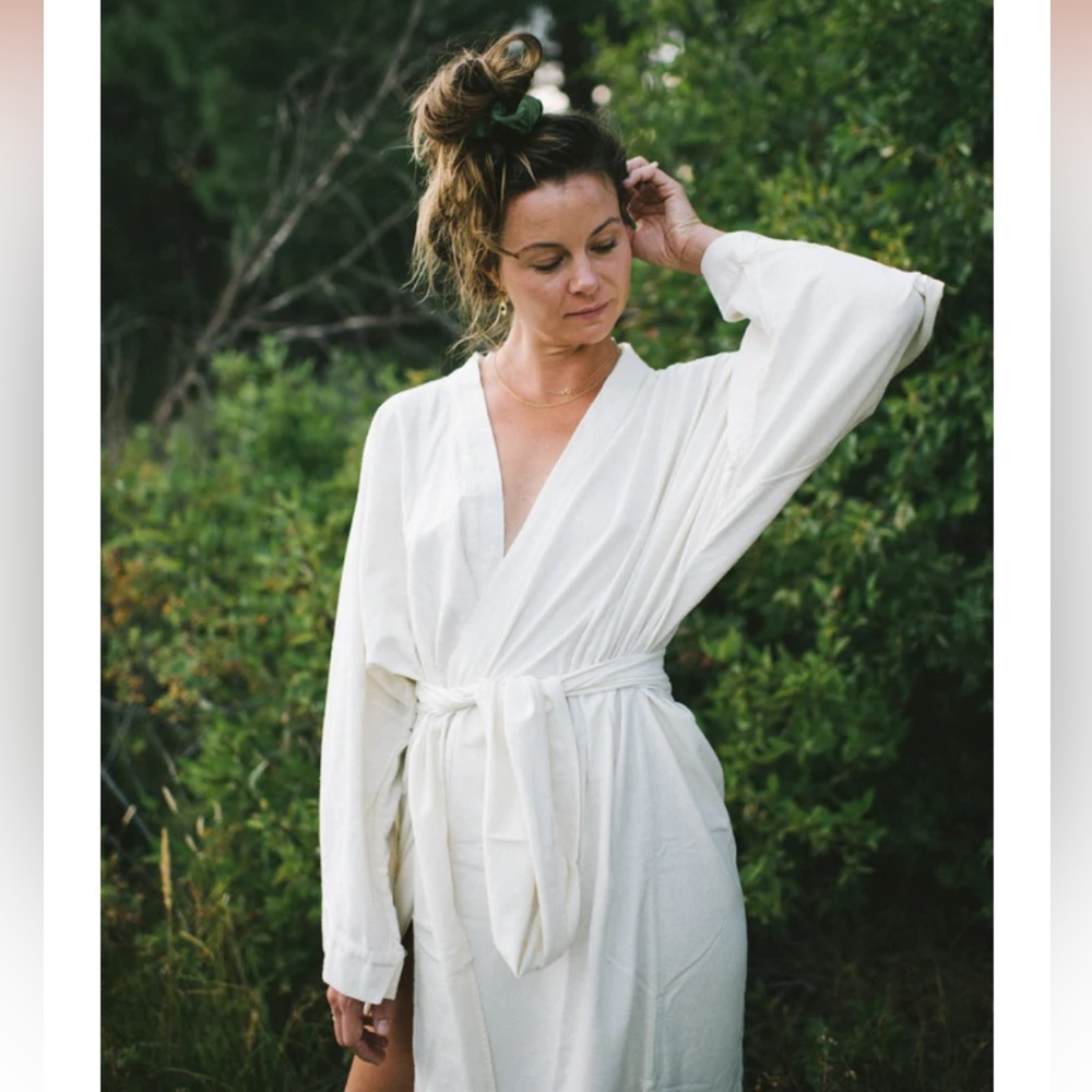 Honeydove Vintage House Robe - Size “2”